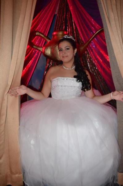 What a LOVELY QUINCEAñERA!!!